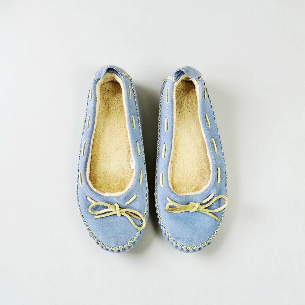 L.L. Bean Sky Blue Leather Sherpa Lined Moccasin Slippers - 8